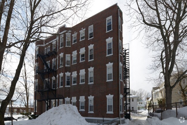 Building Photo - Holmes Street Apartments