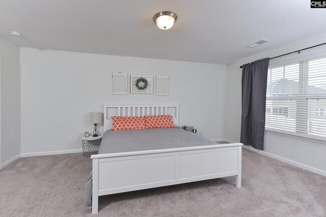 Building Photo - 288 Liberty Ridge Dr