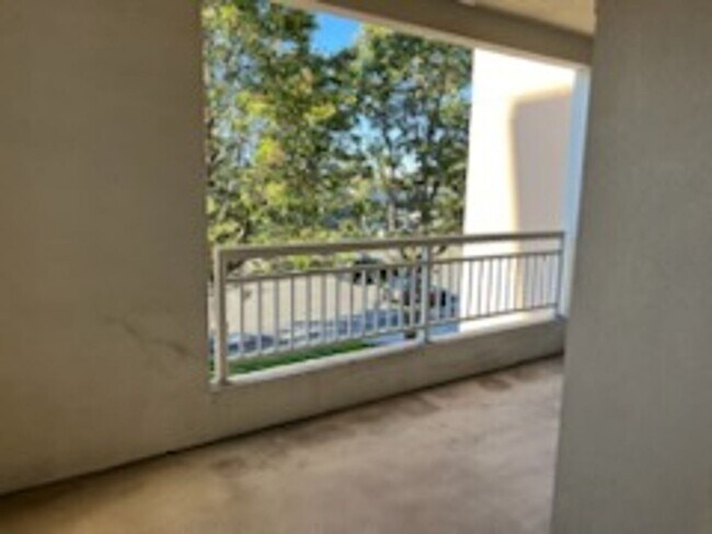 Building Photo - Epic REA - Great 1 BR/1 BA Condo w/Parking in Montebello Community of Cupertino