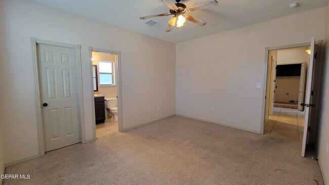 Building Photo - 14281 Gil Reyes Dr