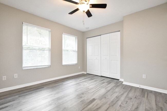 Building Photo - 610 SW 11th Ln