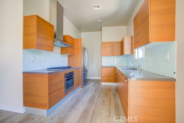 Building Photo - 1737 Colby Ave