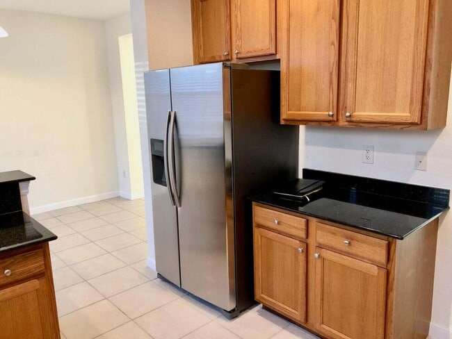 Building Photo - 609 Amador Ln