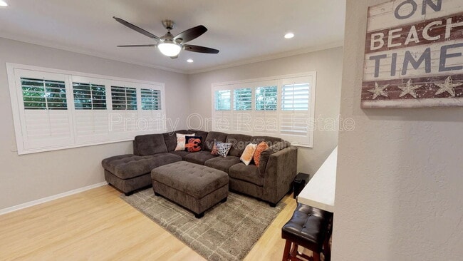 Building Photo - 4102 Ingraham St