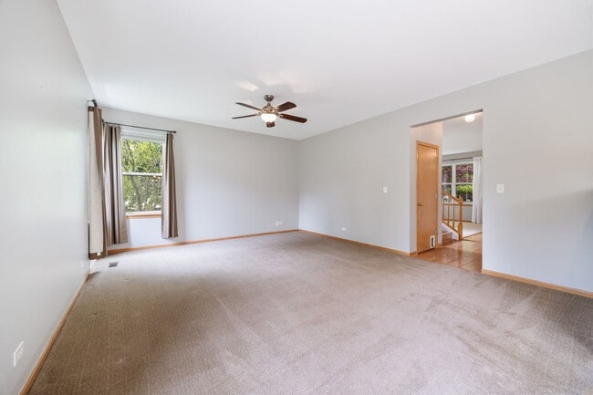 Building Photo - 2805 Overbeck Ln
