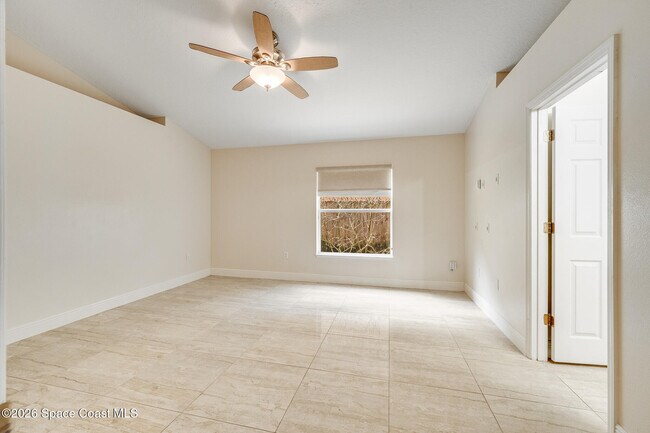 Building Photo - 537 Mason Dr