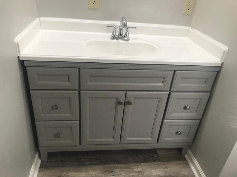 Master Bathroom - 1619 Cedar Rock Church Rd