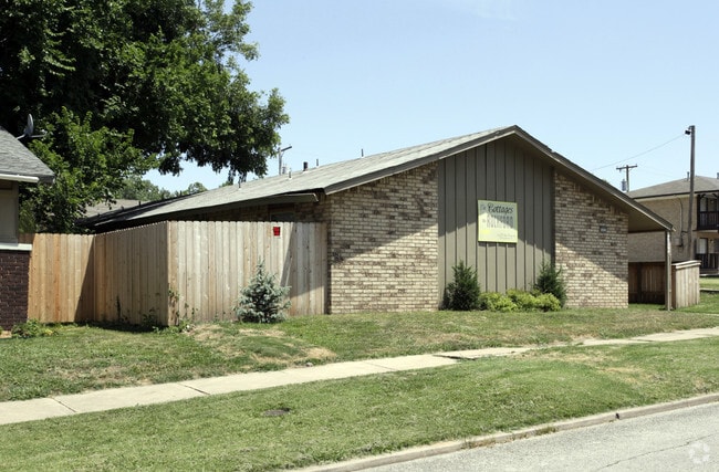 Building Photo - The Cottages on Rockford