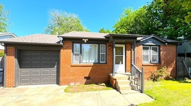 Building Photo - Cute 2 Bed 1 Bath