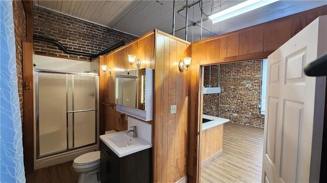 Building Photo - 2594 Front St