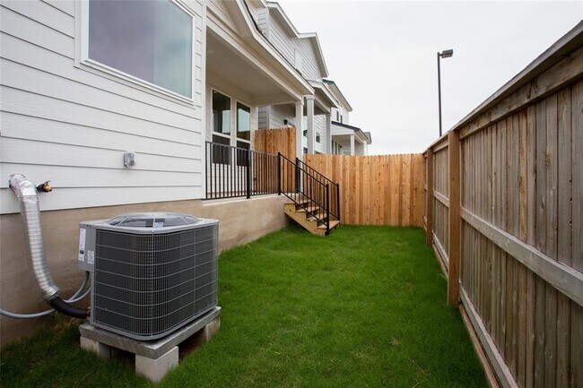 Building Photo - 5160 N A.W. Grimes Blvd