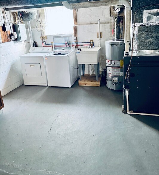 Washer/Dryer - 56 Empire Blvd