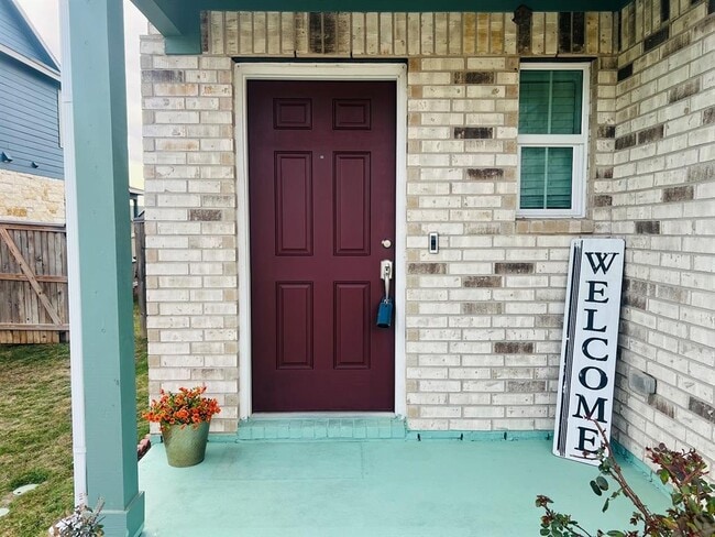 Building Photo - 176 Andross Ln