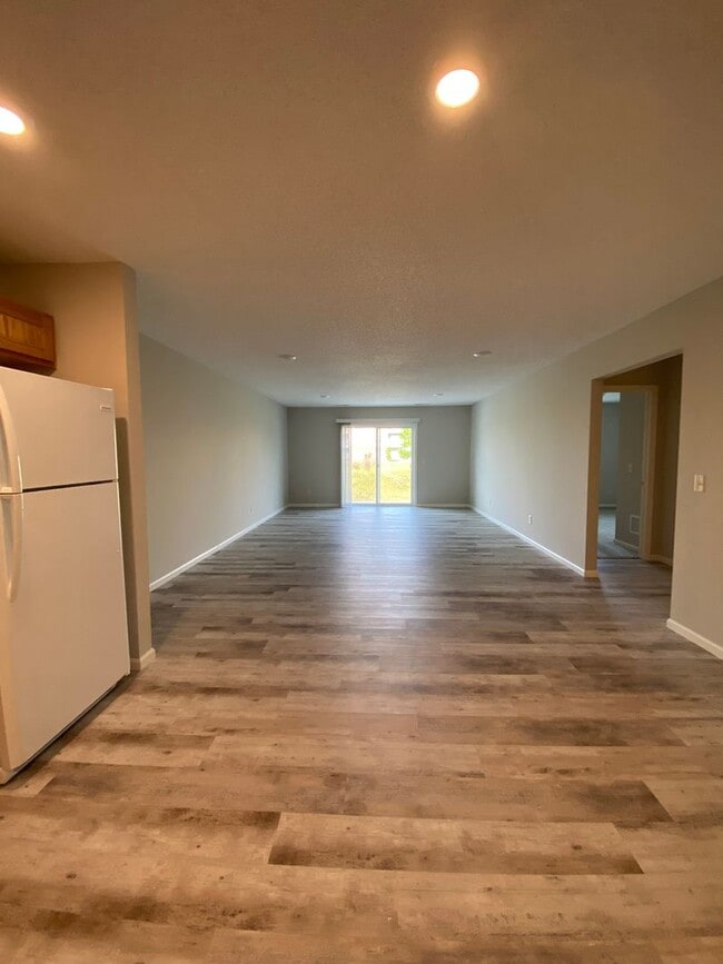 Building Photo - 1539 Gunston Dr