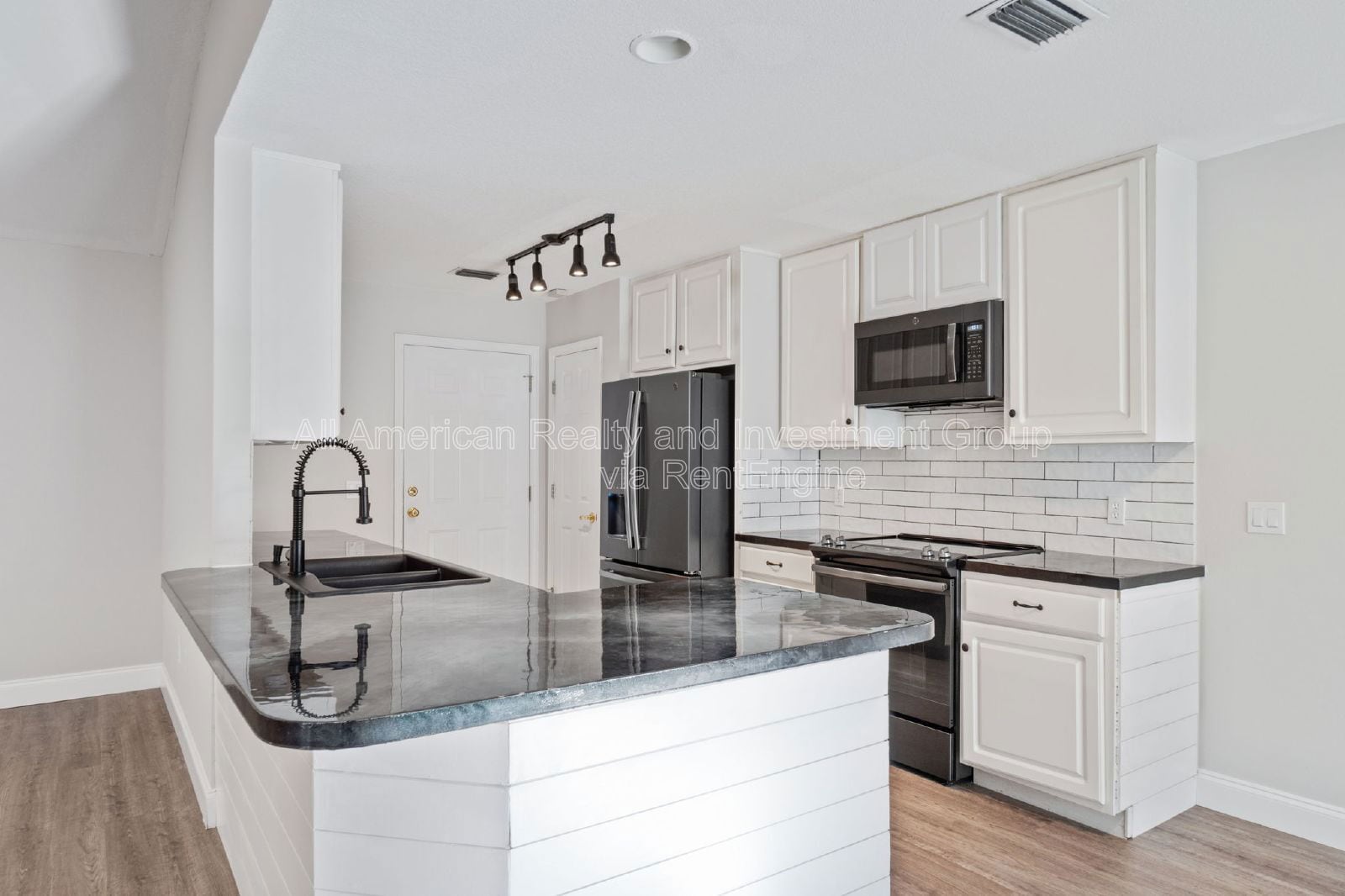 Building Photo - 444 Bridgewater Ct