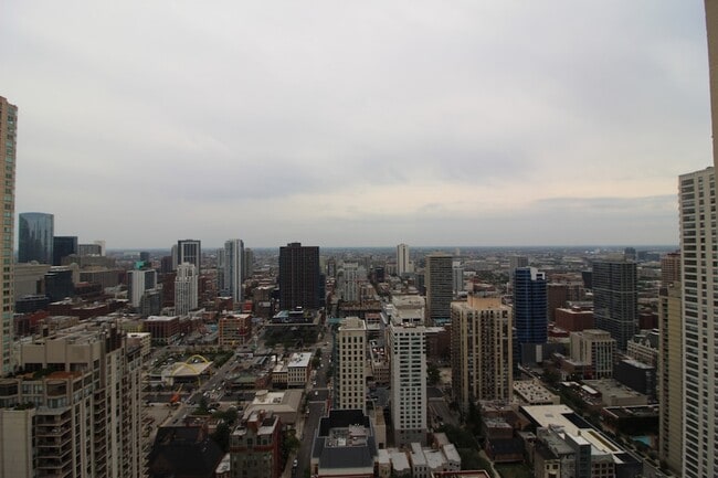 Building Photo - 2 E Erie St