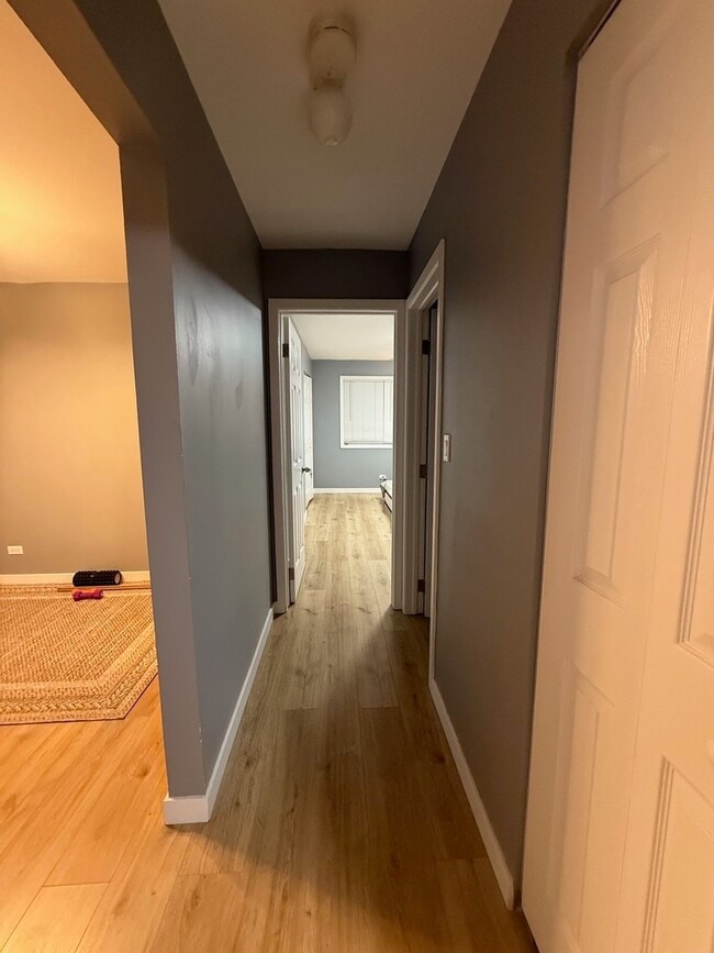 Building Photo - 1498 E Ports O Call Dr