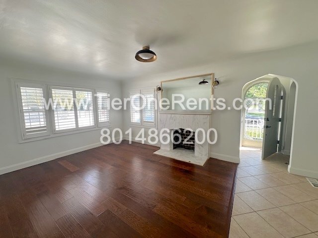 Building Photo - This property offers a NO DEPOSIT option a...