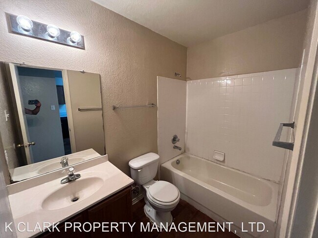 Building Photo - 4 br, 2 bath House - 8107 HEIGHTS VALLEY