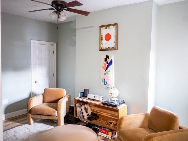 Building Photo - 276 46th St