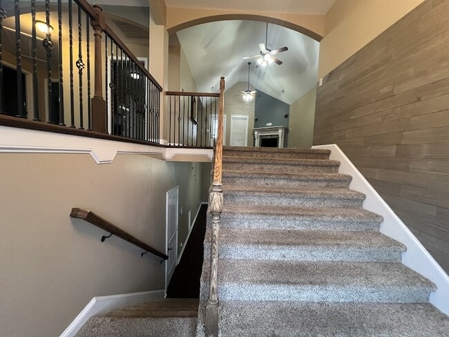 Building Photo - 1701 Winterhaven Ct