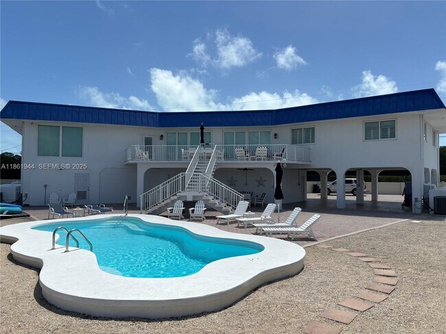 Building Photo - 7760 Aviation Blvd