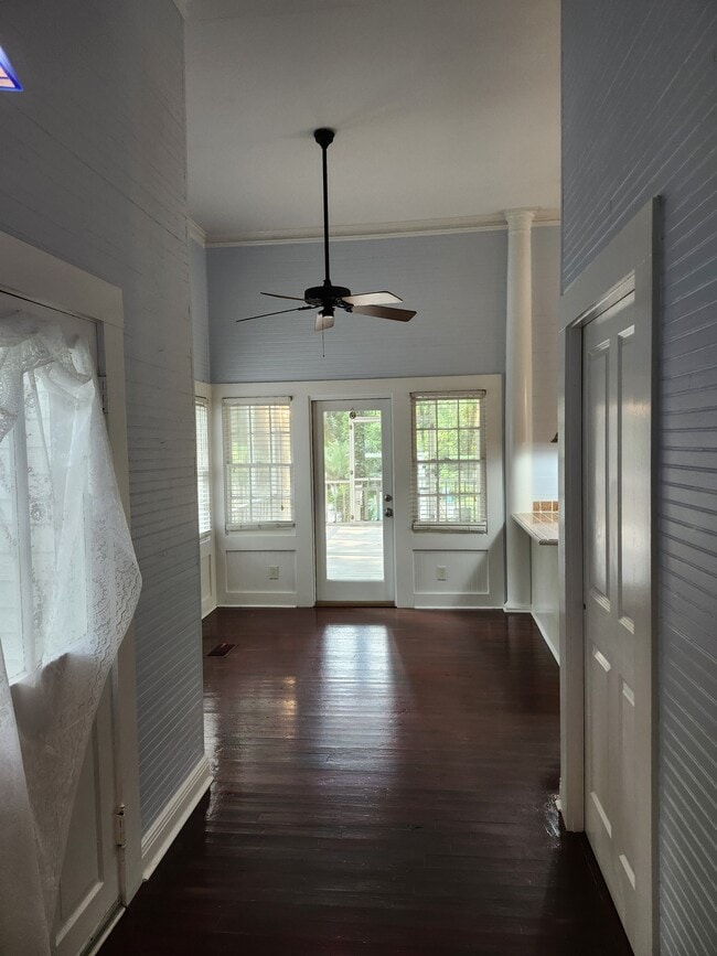 Building Photo - 334 Felder Ave