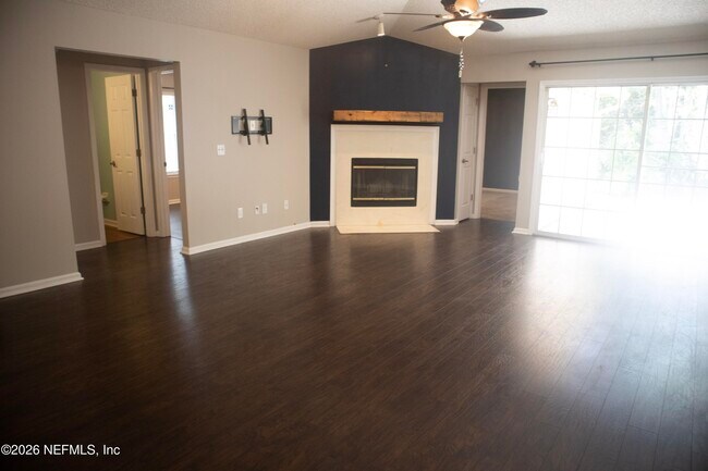 Building Photo - 1714 Ashmore Green Dr