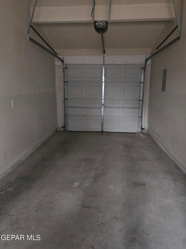 Building Photo - 709 La Chapa Ave