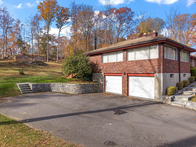 Building Photo - 117 Church Hill Rd