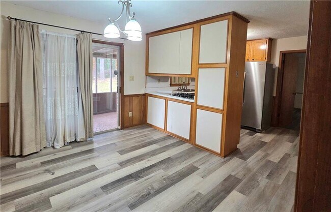 Building Photo - 6593 Katie Ln