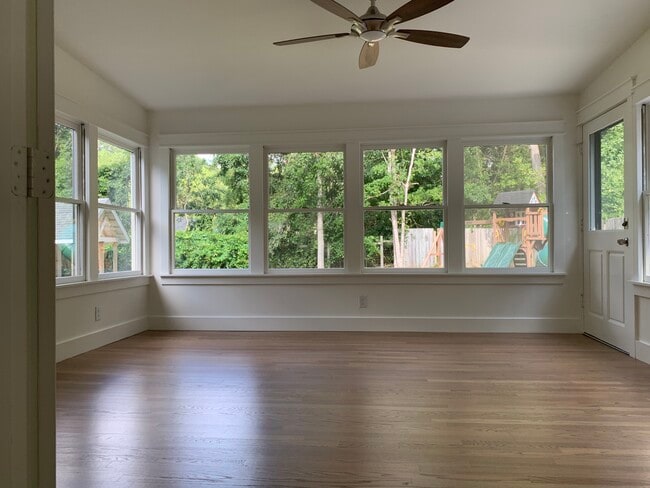 Building Photo - 414 Charles Ct