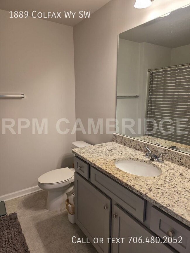 Building Photo - For Rent: Stunning 3-Bed, 3-Bath Townhome ...