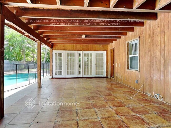 Building Photo - 7460 E Plumosa Ln