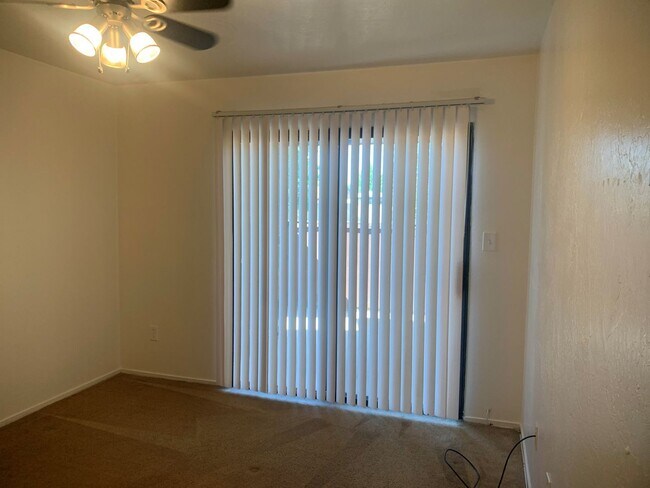 Building Photo - 7704 N Laurelglen Blvd