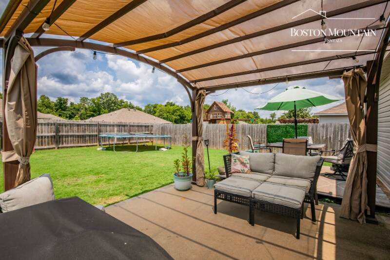 Building Photo - 1121 Apollo Dr