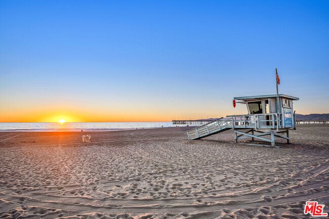 Building Photo - 1 Driftwood St