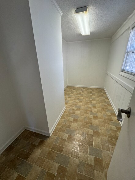 Building Photo - 5021 Speedway Rd