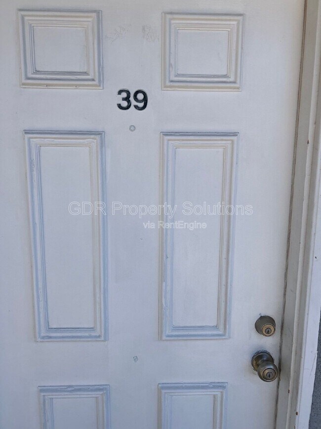 Building Photo - 401 14th St NW