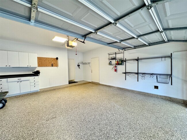Building Photo - 42 Tranquil Glade Pl
