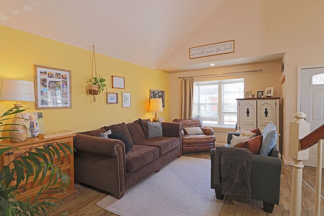 Building Photo - 2642 Fanto Ct