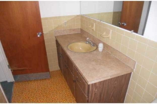 Building Photo - 4711 Mayflower Dr