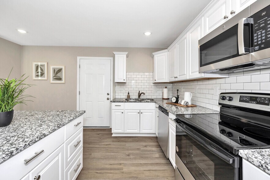 Building Photo - 3706 Emm Ell St SW