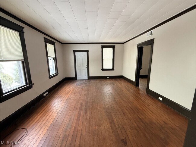 Building Photo - 3672 E 48th St