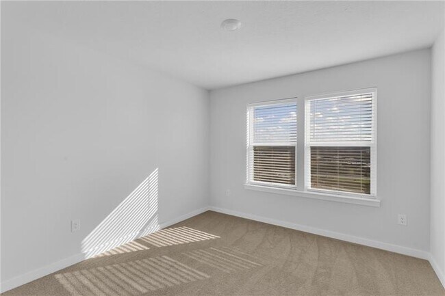 Building Photo - 126 Scotland Ln