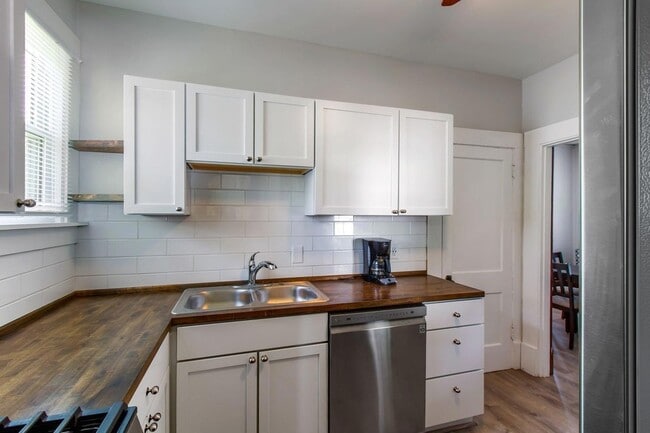 Building Photo - 7255 Osceola Dr