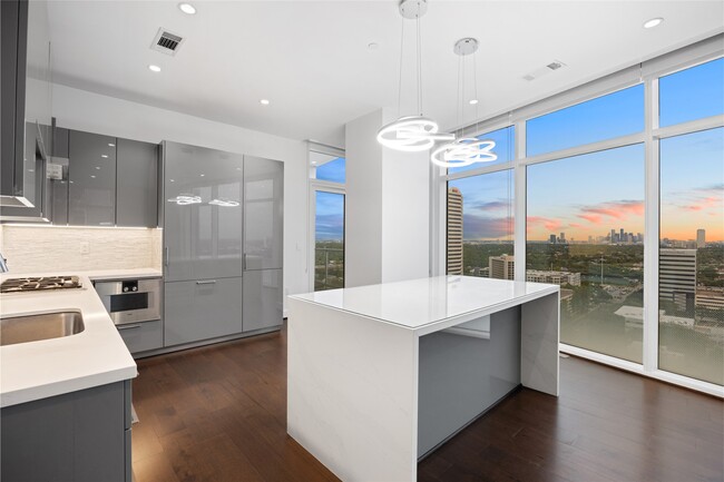 Building Photo - 4521 San Felipe St