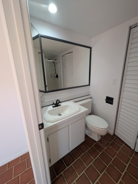 Building Photo - 1713 Park Meadows Dr
