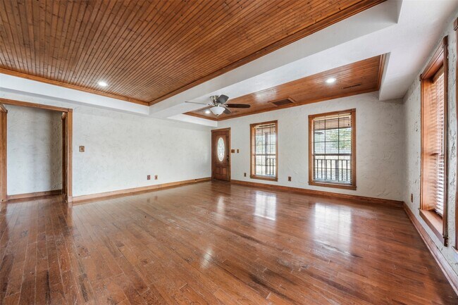 Building Photo - 33349 I-10