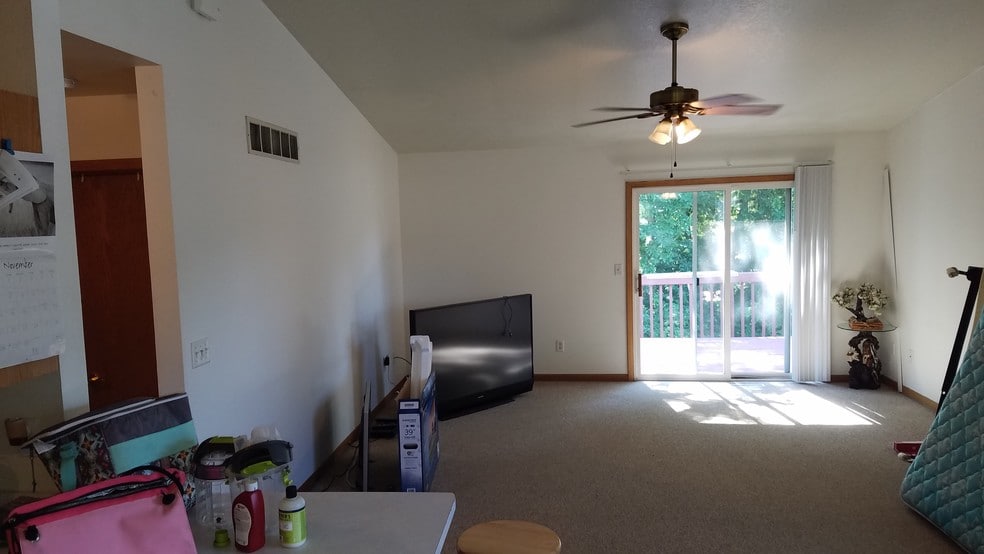 Upstairs living area - 803 S Van Buren St